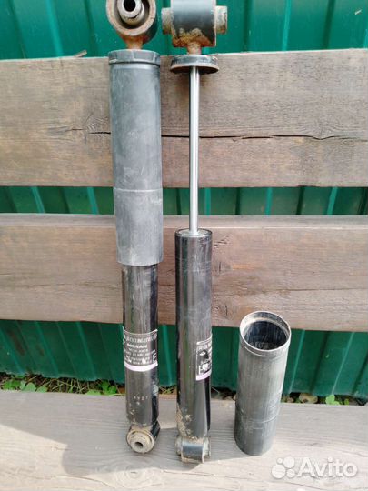 Амортизаторы задние Ниссан Кашкай J10 2010г