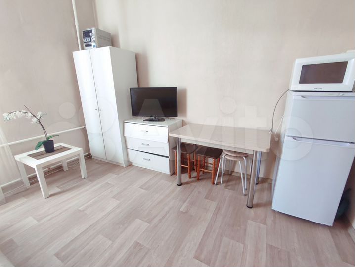 Комната 17 м² в 3-к., 4/4 эт.