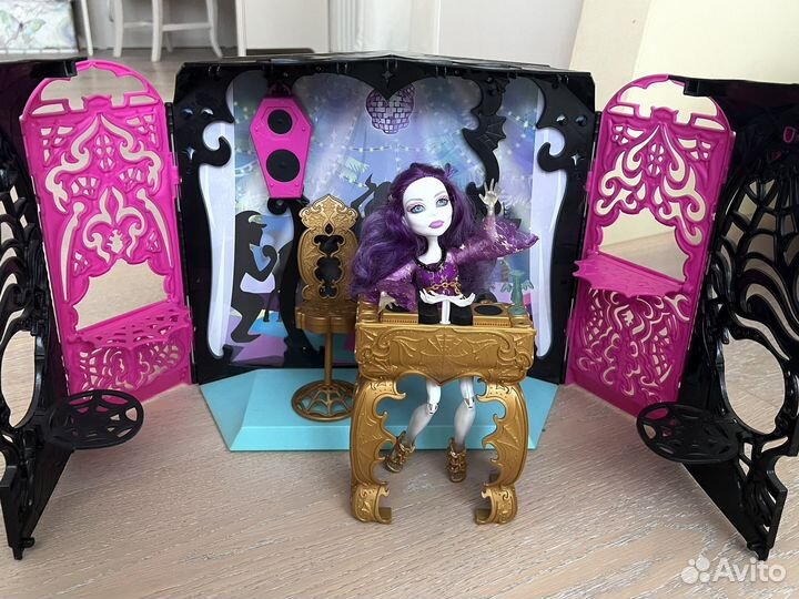 Monster high