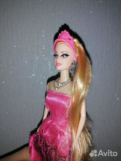 Барби с ресницами
