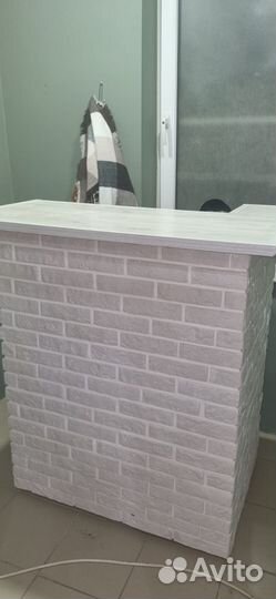 Стойка ресепшн угловая бу