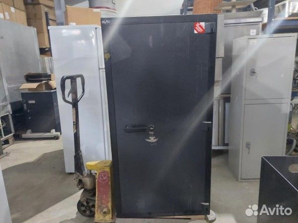 Сейф 700х600х1400 мод. 3101