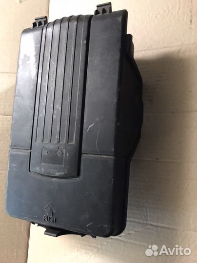 Крышка аккумулятора VAG