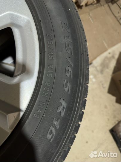 Pirelli Scorpion Verde All Season 215/65 R16