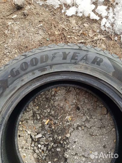 Goodyear Ultragrip Ice Arctic 225/65 R17
