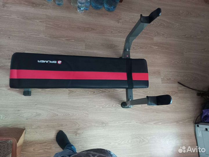 Скамья для жима лежа со штангой