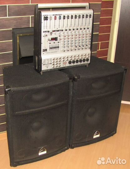 Колонки Wharfedale 1200W Активный микшер Behringer