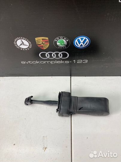 Ограничитель двери задний Audi A6 С7 chva 2012