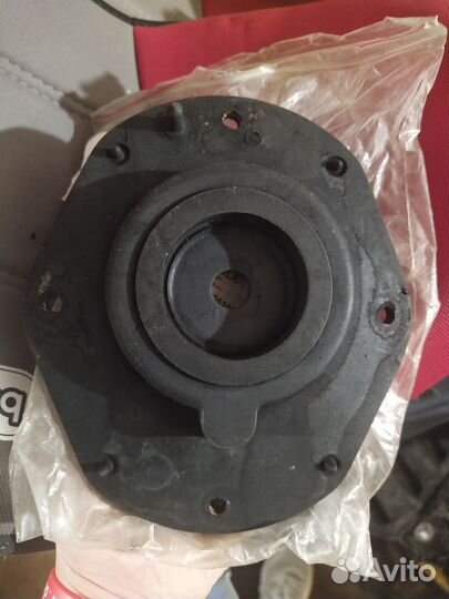 Чаша заднего амортизатора на Lifan breez