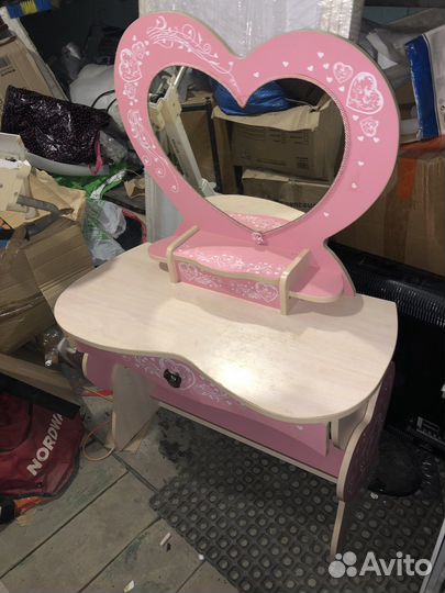 Туалетный столик для принцесс