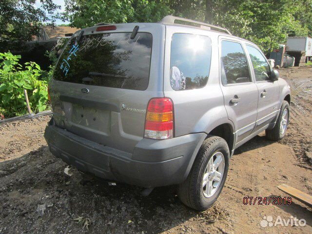 Разбор на запчасти Ford Escape