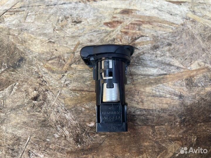 Розетка Renault Sandero Stepway