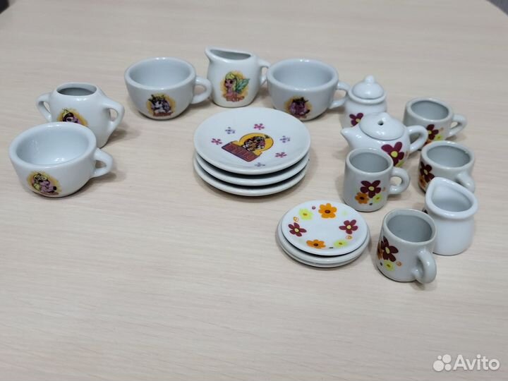 Игрушки из Киндера (Цыпа), игрушечная посуда