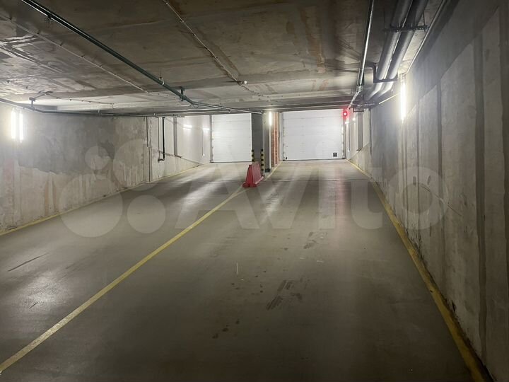 Машиноместо, 13 м²