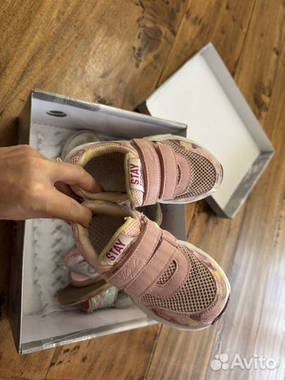 Обувь для девочки пакетом 24 25