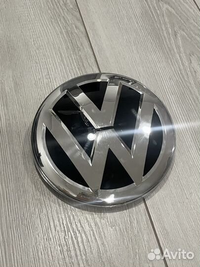 Эмблема под дистроник Volkswagen 5NA853601