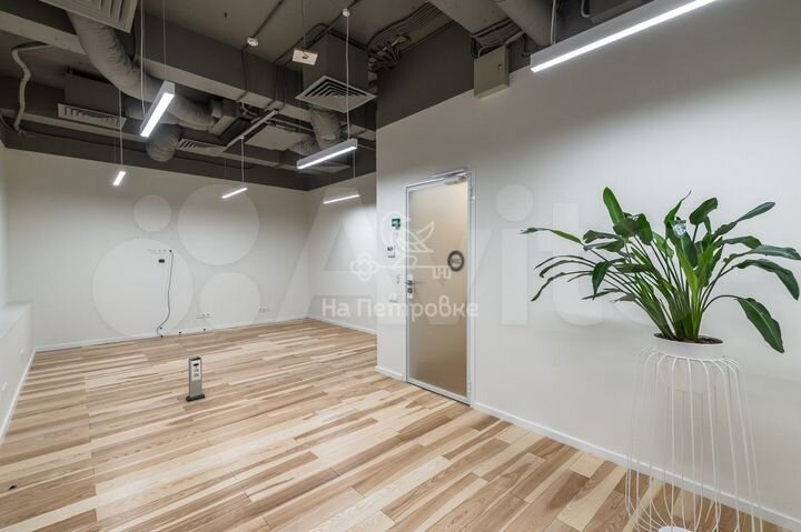 Продам помещение свободного назначения, 1899.7 м²