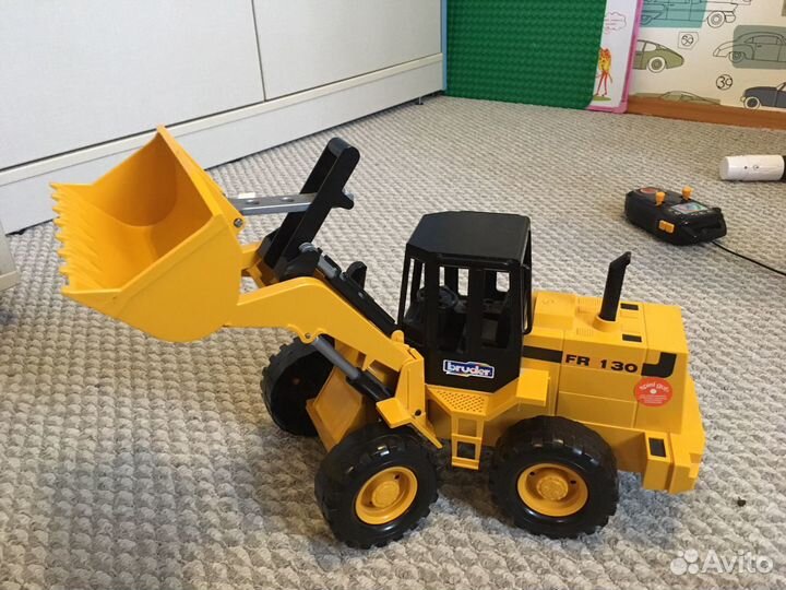 Бульдoзер Вruder FR 130