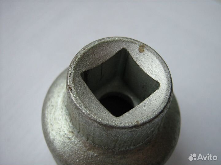 Головка торцевая на 30 кв. 1/2’’