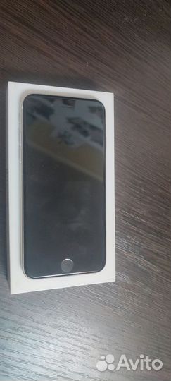 iPhone SE (2022), 64 ГБ