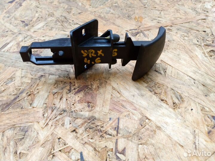 Рычаг стояночного тормоза cadillac srx 2005