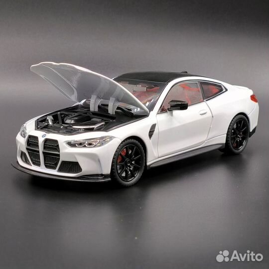 Машина металлическая BMW M4 Gt3 в масштабе 1/24