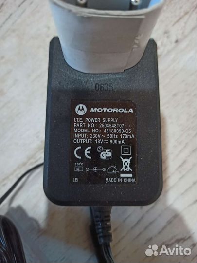 Зарядное устройство для радиостанции motorola