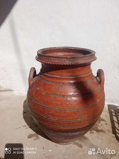 Глиняный кувшин