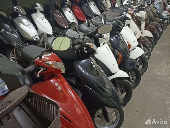 Скутер Honda Suzuki Yamaha