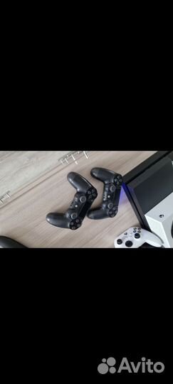 Игровая приставка ps4