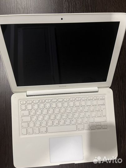 Apple MacBook