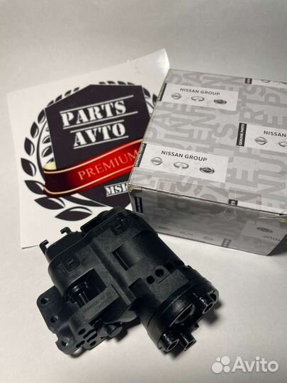 Мотор зеркала R Nissan Patrol Infiniti QX56 QX80
