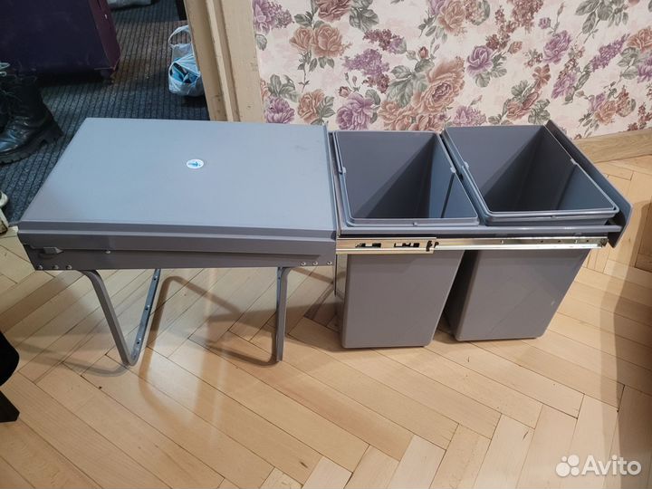 Выдвижное мусорное ведро