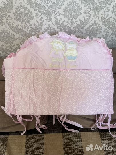 Одеяло шерстяное. Бортики для кроватки