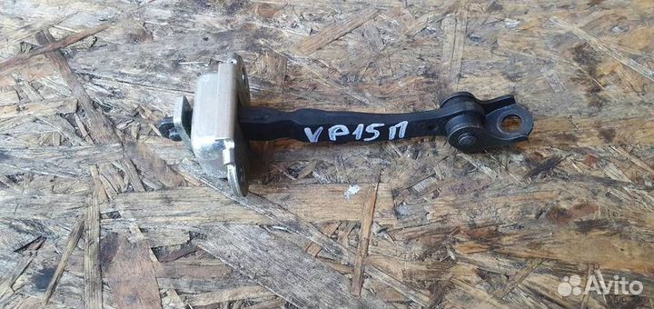 Ограничитель двери передний Nissan Qashqai (J10)