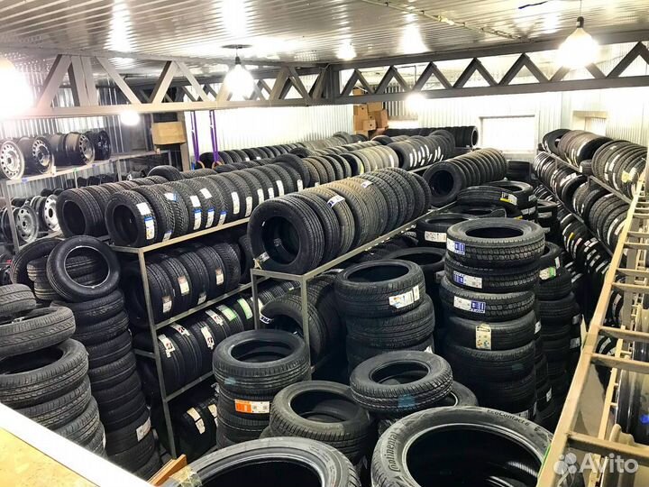 Viatti Strada Asimmetrico V-130 245/45 R17