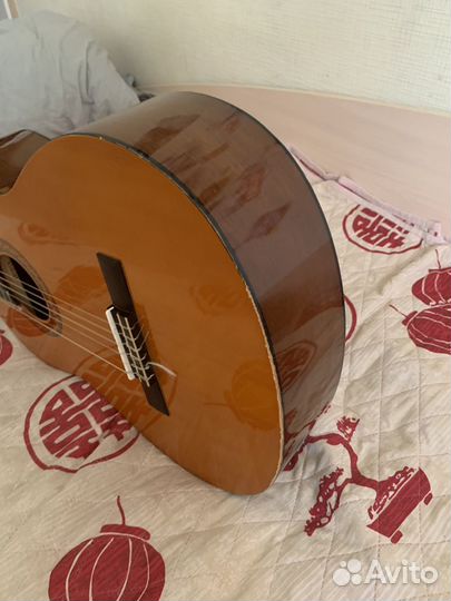 Классическая гитара yamaha c40