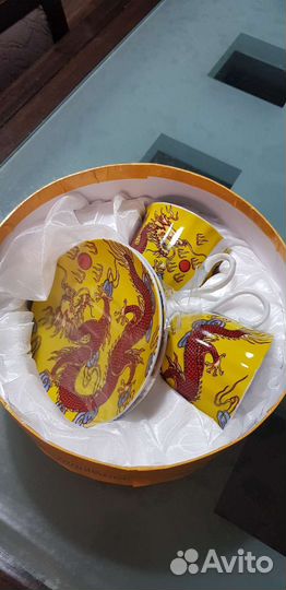 Чайные чашки с блюдцами