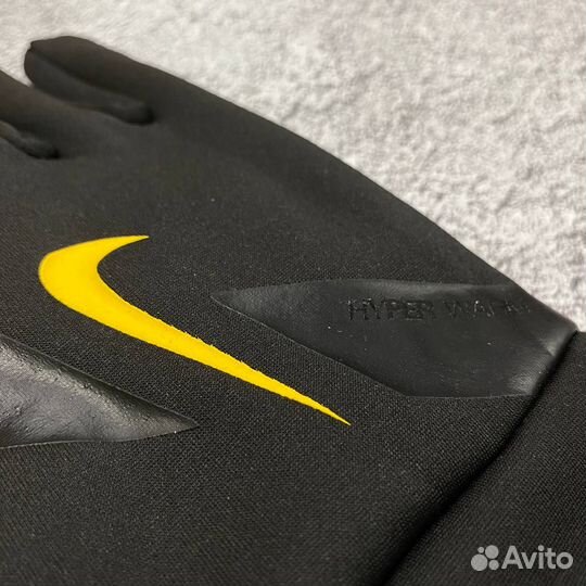 Перчатки Nike новые