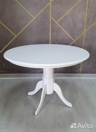 Стол деревянный