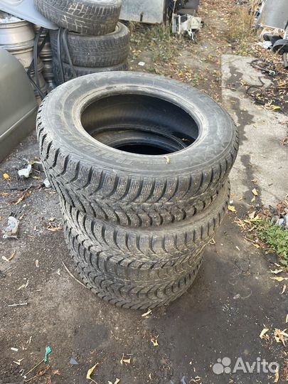 Bridgestone Ice Cruiser 5000 205/65 R15 94T