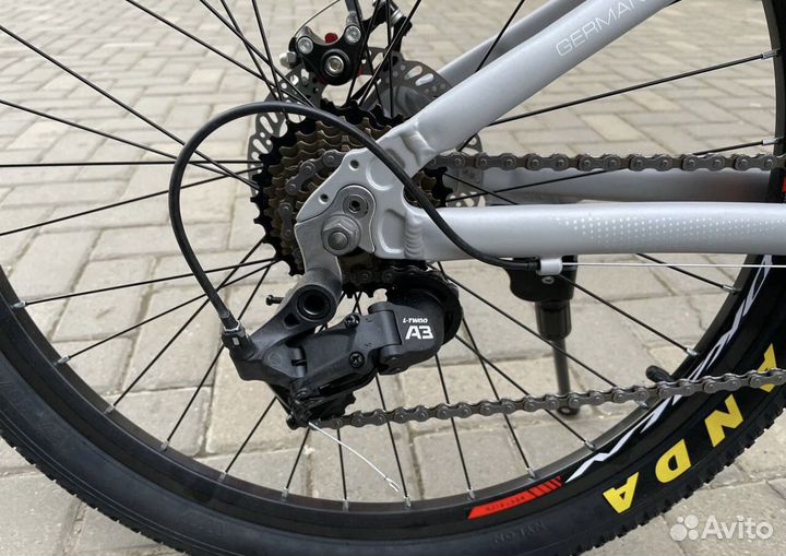 Велосипед алюминиевый