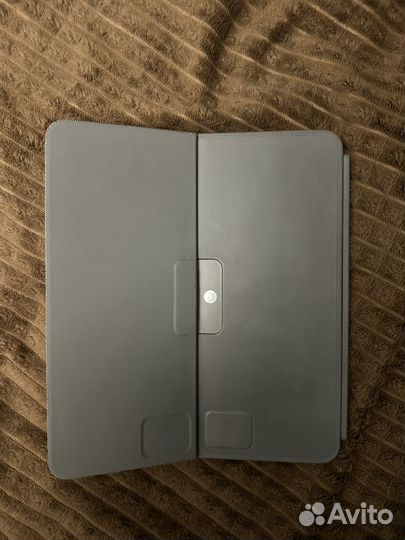 Чехол-клавиатура Logitech Combo Touch