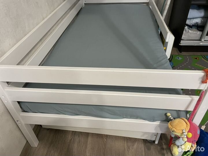 Кровать домик