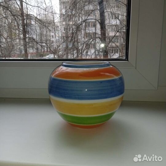 Вазы,подсвечник,кофейный сервиз новые