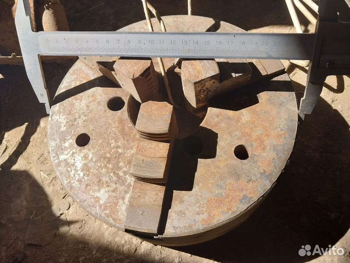 Токарный патрон 3 х кулачковый 250мм 7100-0009