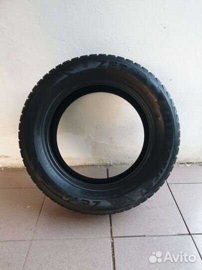 Zeta Antarctica 5 205/60 R16 96H