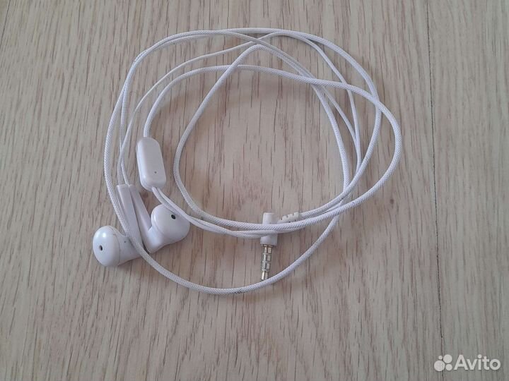 Наушники earpods