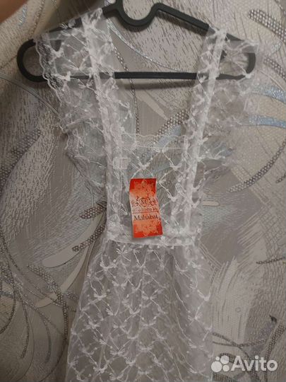 Белый школьный фартук, белые рубашки