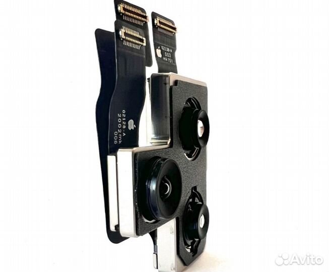 Задняя камера iPhone 11 Pro